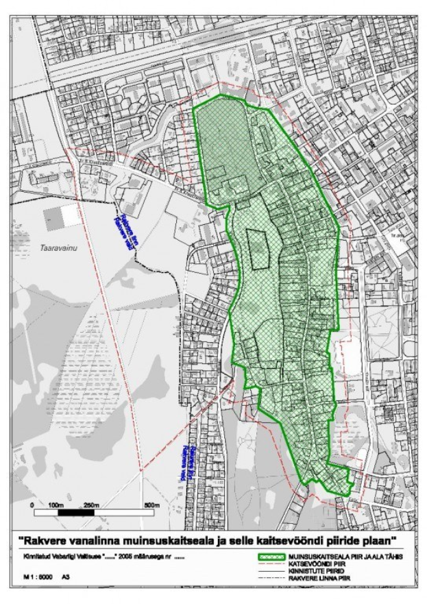 Ein Plakat mit einer Stadtkarte, auf der ein zentraler grüner Bereich hervorgehoben ist und Text über Straßen, Parks und Sehenswürdigkeiten.