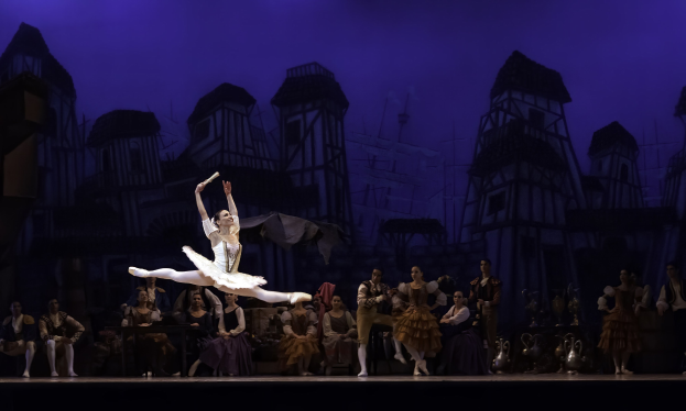 Balletttänzer Adamzhan bringt Dracula nach Edinburgh nach ausverkauftem Londoner Auftritt