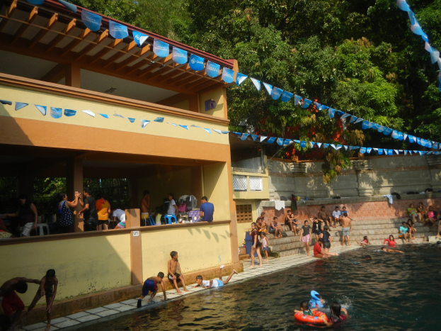 Am Sonntag: Späterer Betrieb im Raffteich-Schwimmbad