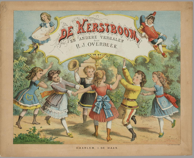 Ein Buchumschlag mit einer Gruppe von Kindern, die in bunten Kleidern unter Bäumen tanzen, mit der Aufschrift "de kerstboom en andere verhalen h j overbeek" oben drauf.